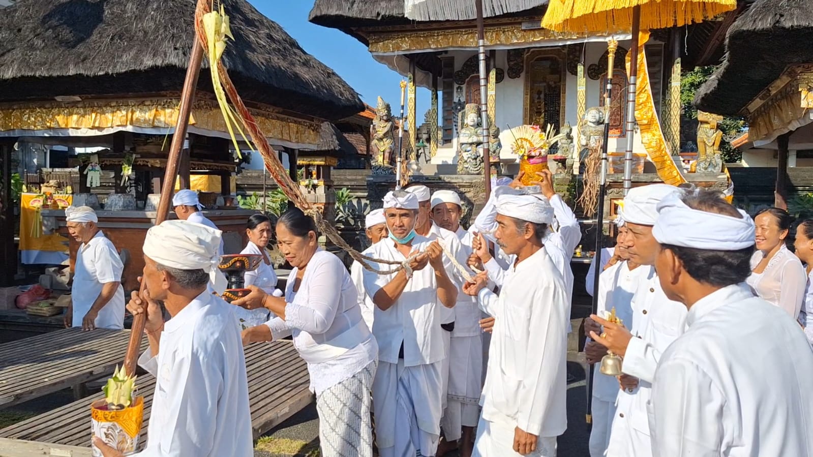 Prosesi Nurunang. Foto: Dokumentasi Pribadi