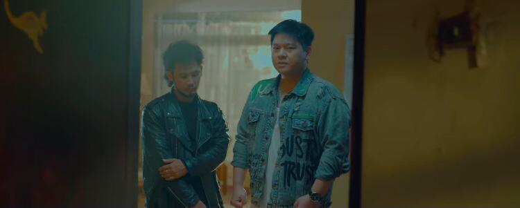 Alang (kiri) dan Berry (kanan). Sumber: Instagram @wisejuice.idn