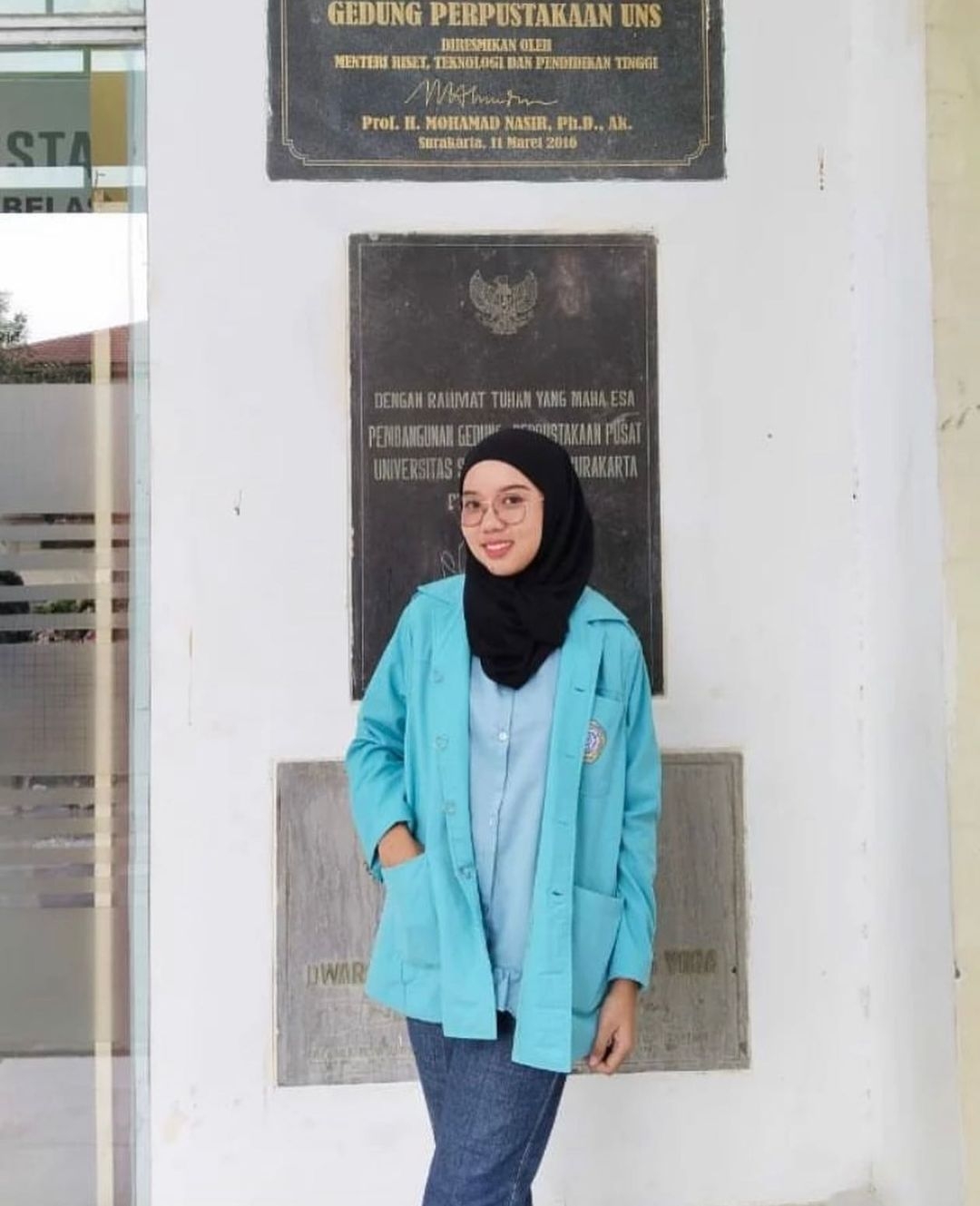 Jas Almamater Universitas Sebelas Maret | Sumber: uns.story