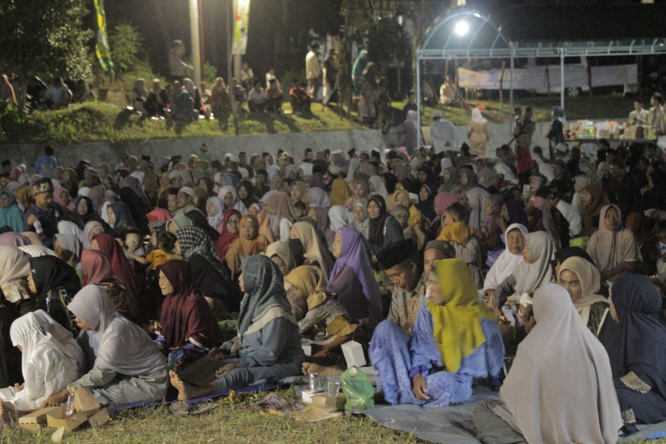 Jamaah Haul Akbar Sunan Nyamplungan