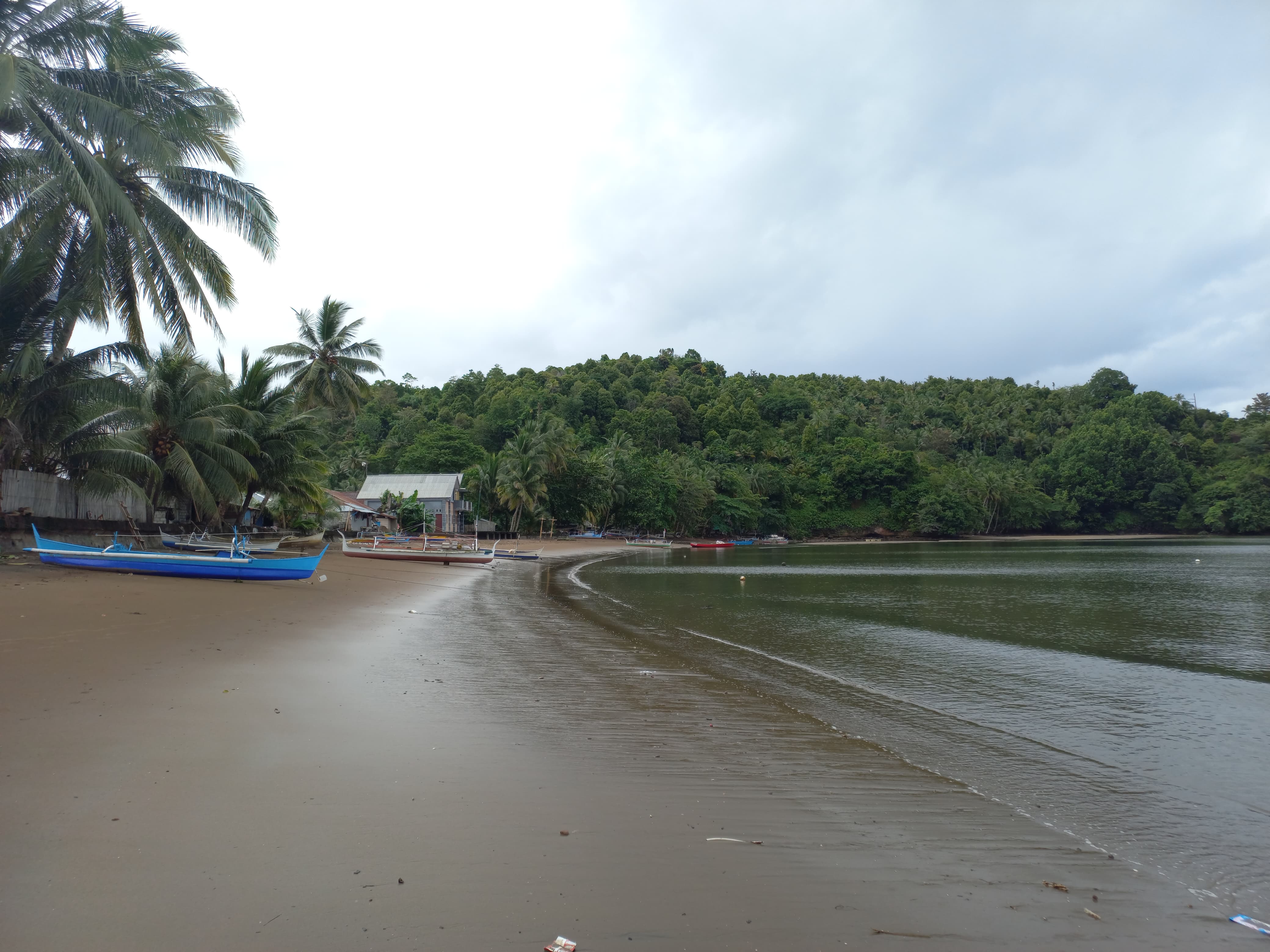 Suasana Pesisir Pantai BentungSumber: Dokumentasi pribadi