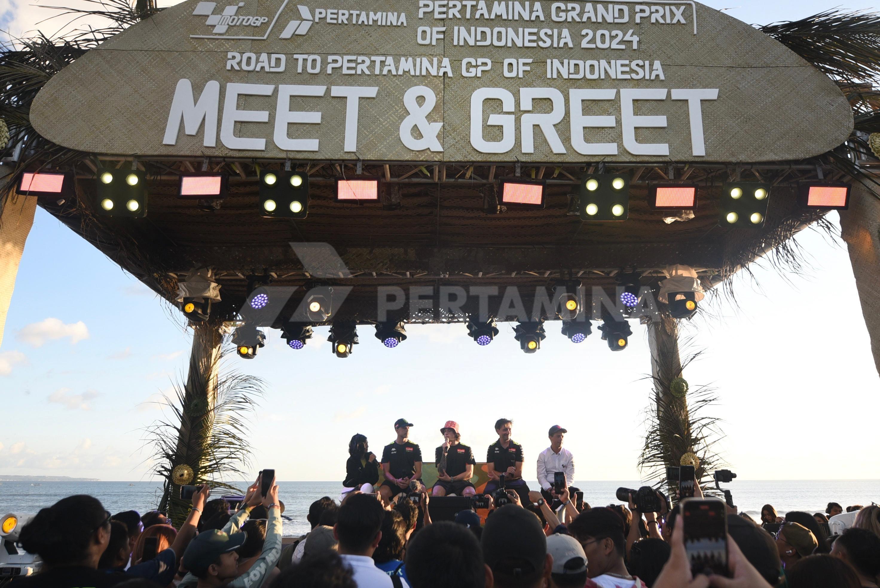 Acara meet and greet setelah parade bersama dua bintang balap VR46 | Pertamina