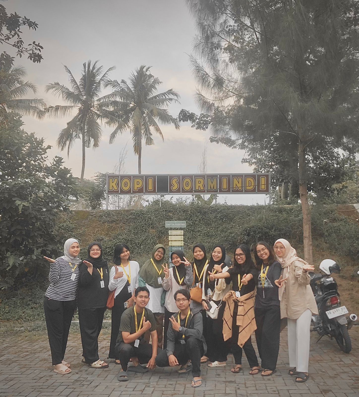 Kunjungan ke Kopi Sormindi oleh Tim KKN UGM Tempel Unit Sumberrejo | Sumber: Dokumentasi Pribadi, 2024