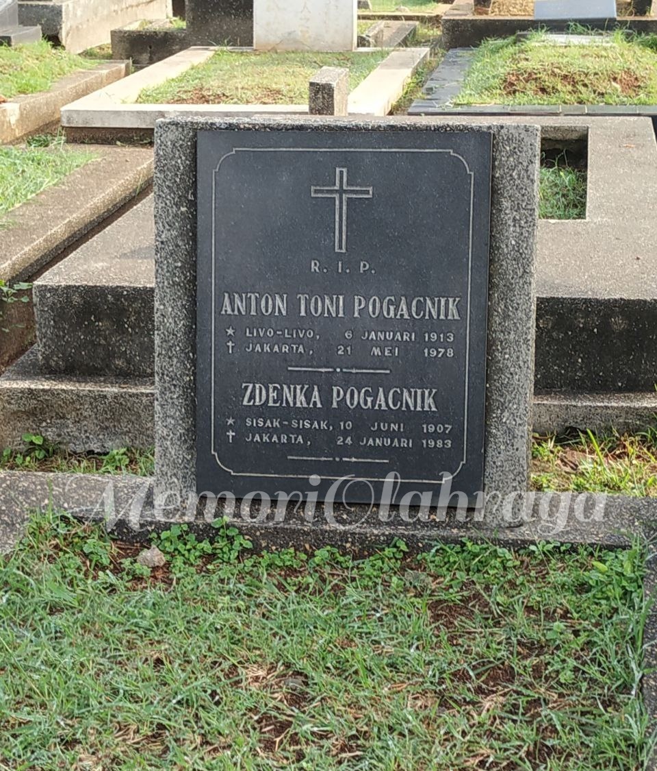 Makam Toni Pogacnik di TPU Petamburan. (Sumber: MemoriOlahraga)