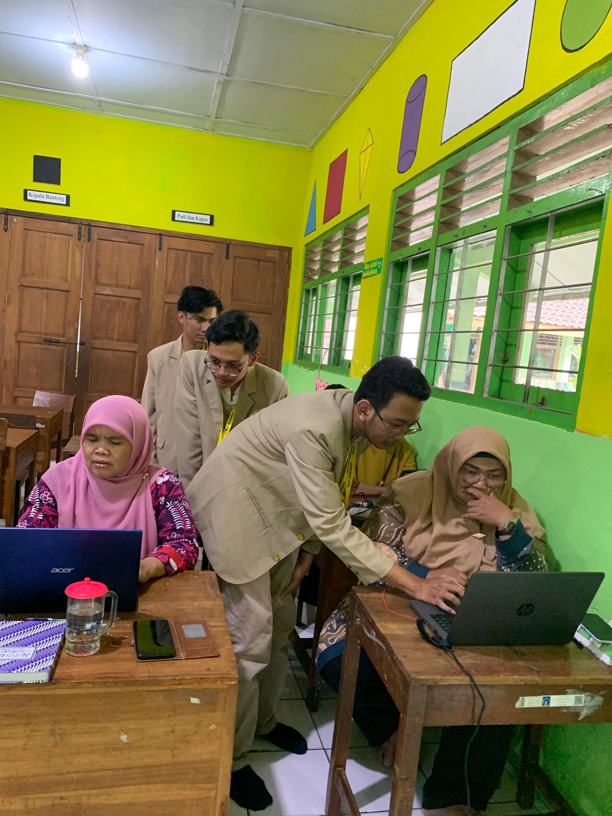 Praktik Pemanfaatan ChatGPT oleh Para Guru SDN Malangrejo