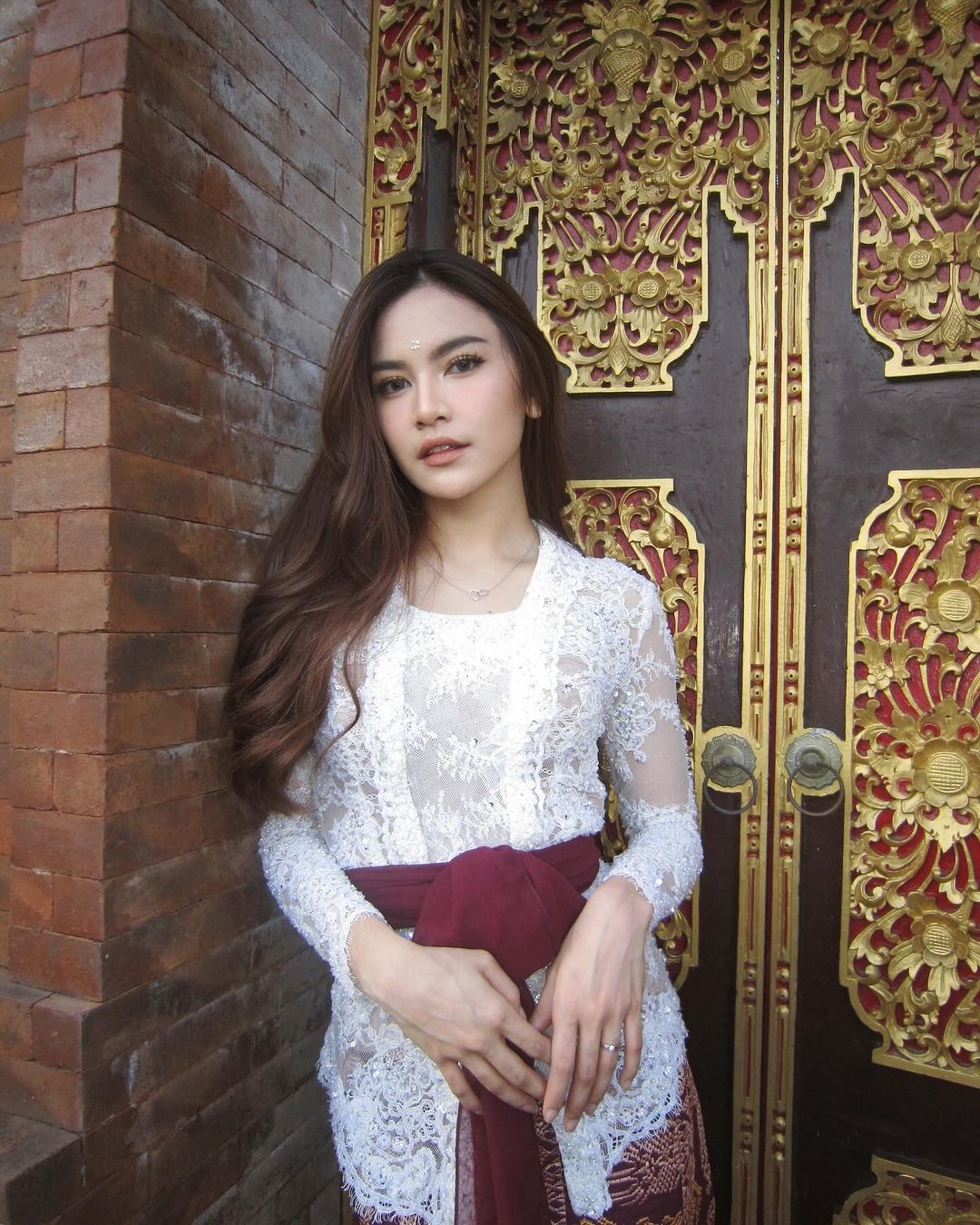 Kebaya Bali | Sumber: instagram.com/mahalinirahaja