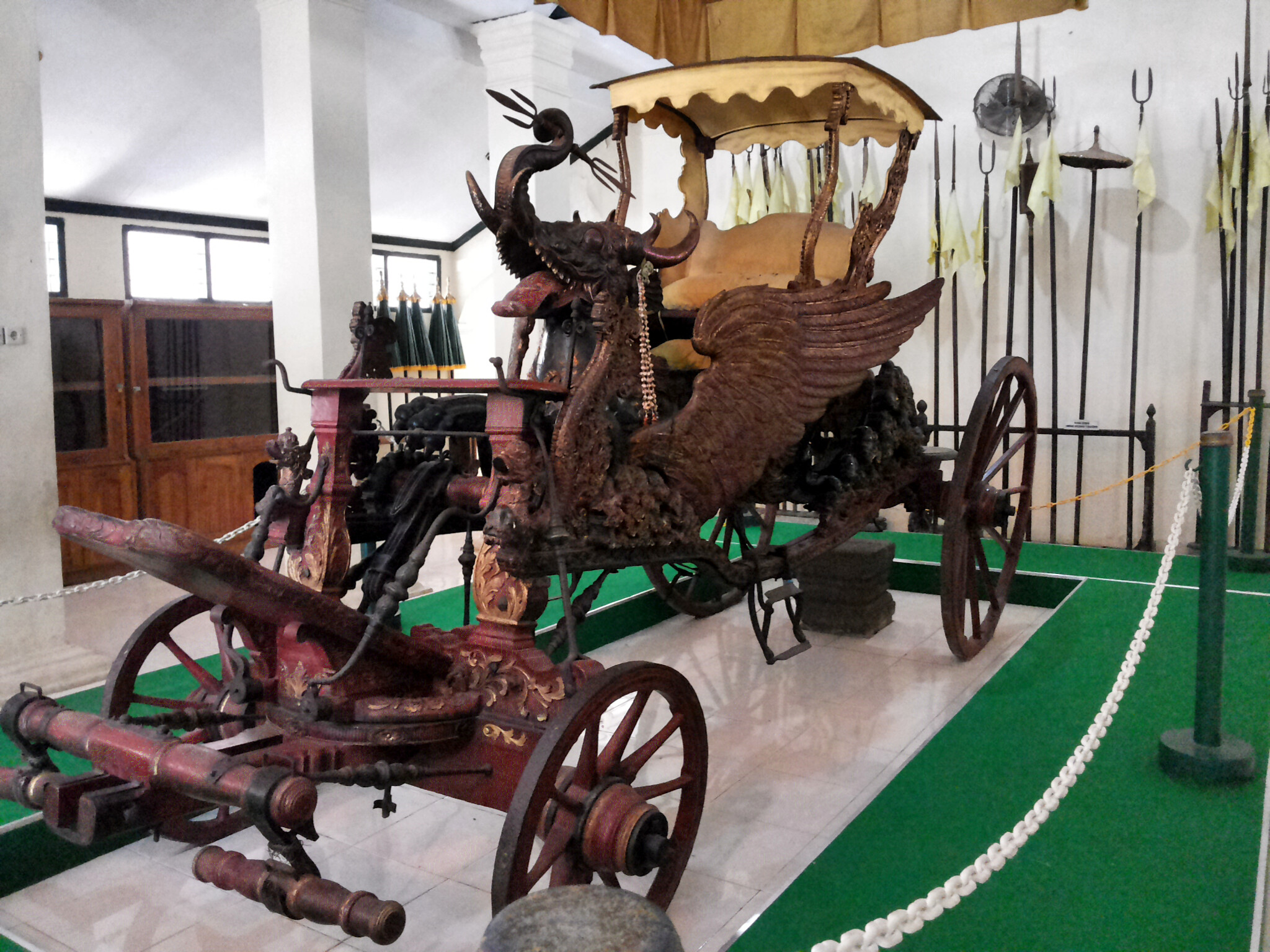 Kereta Kencana Singa Barong