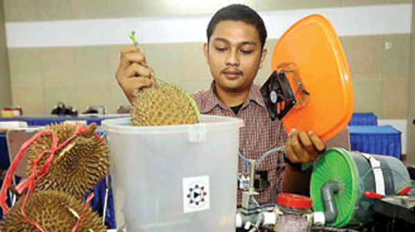 Alat deteksi Durian karya Jagad Lanang Surobramantyo (Foto: halloindo.com)
