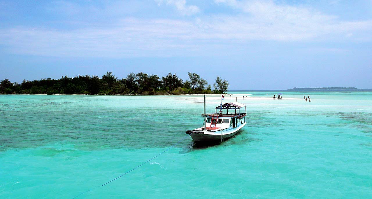 (Karimun Jawa via karimunjawa-islands.com)