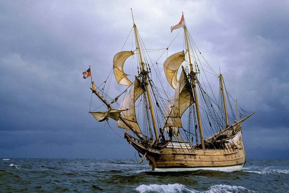 Kapal Frigate Belanda (Foto: The-ans.com)