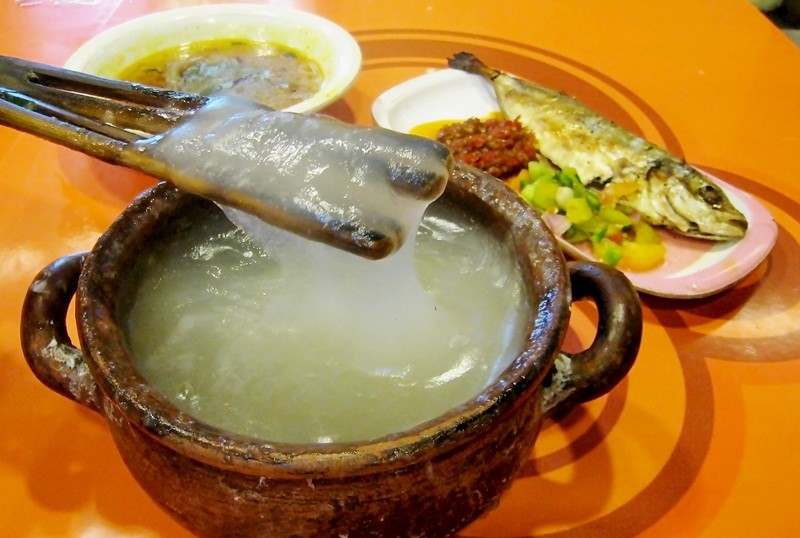 Papeda / Bubur Sagu Maluku-Papua (akarnews.com)